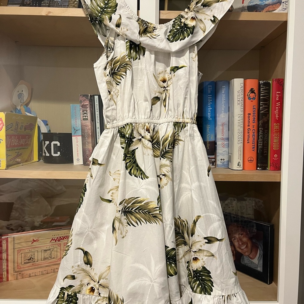 Floral Ruffle Dress - Picture 2 of 4